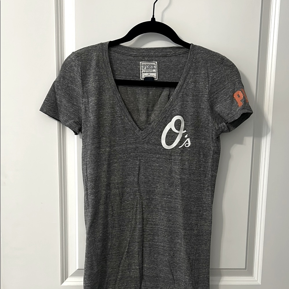 Women’s/girl’s Baltimore Orioles VS PINK Shirt